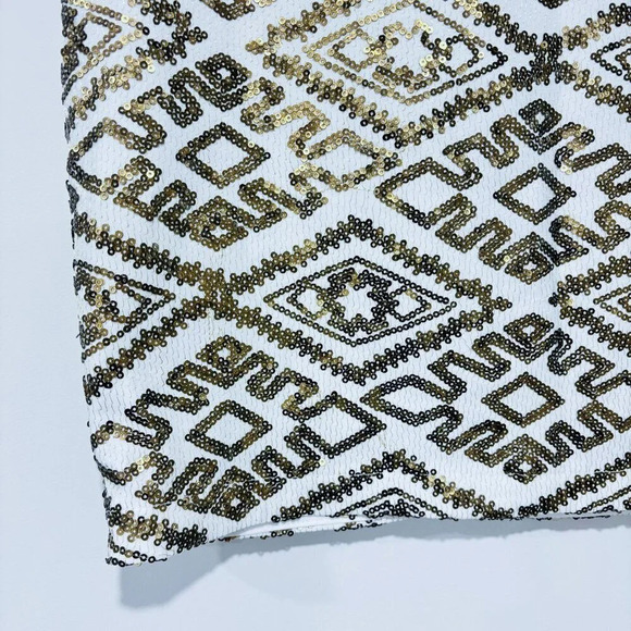 DYNAMITE White  and gold sequin mini skirt - Picture 3 of 8